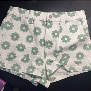 PacSun flower printed jean shorts NWOT.